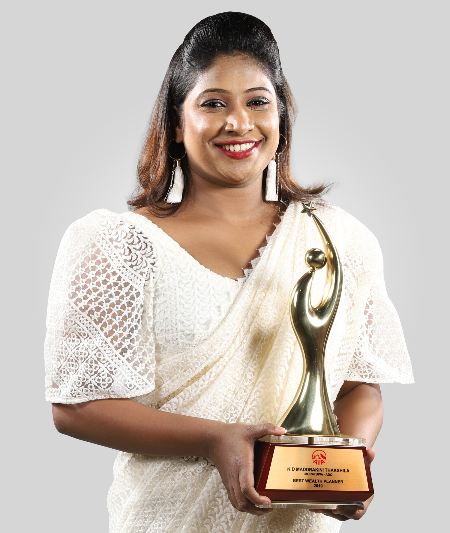 Image K D Maddrakini Thakshila best wealth planner